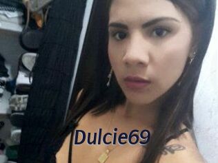 Dulcie_69