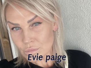 Evie_paige