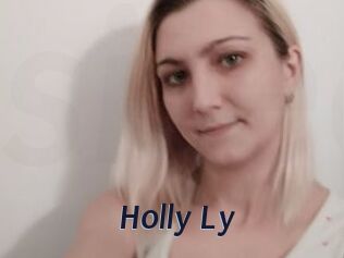 Holly_Ly