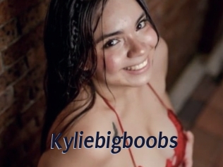 Kyliebigboobs