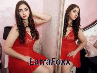 LarraFoxx