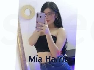 Mia_Harris