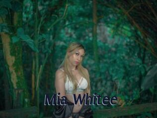 Mia_Whitee