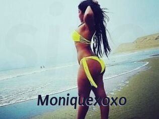 Moniquexoxo