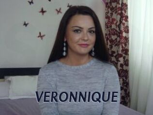 VERONNIQUE_